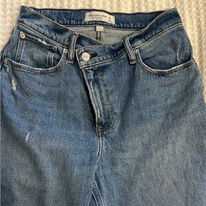 Abercrombie & Fitch Blue 90s Straight ultra high rise